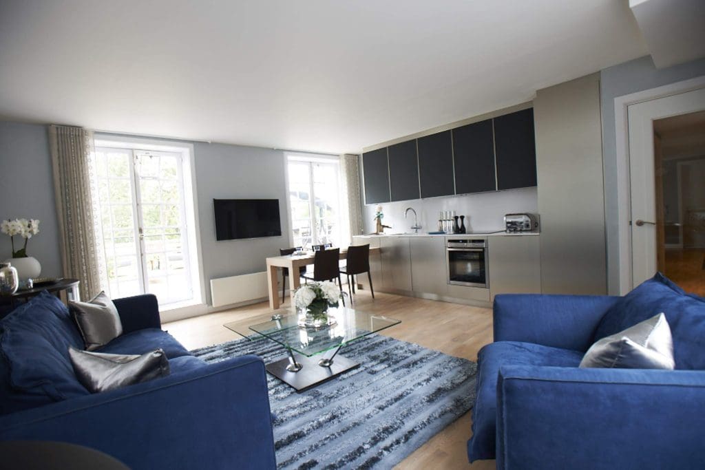 Casanora C105 009 | CasaNora, Putney
