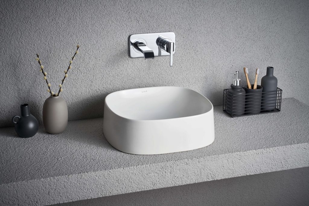 Frame 5655Suitu A42487 | Plumb Point, Plymouth