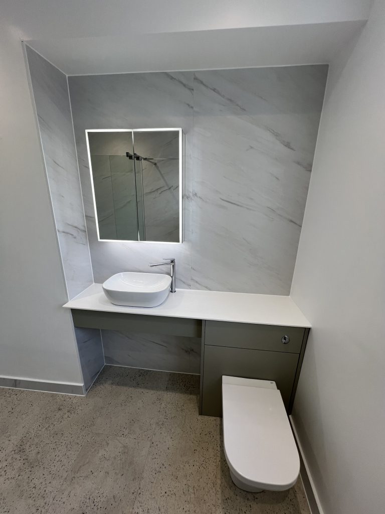 Img 4080 | Plumb Point, Plymouth